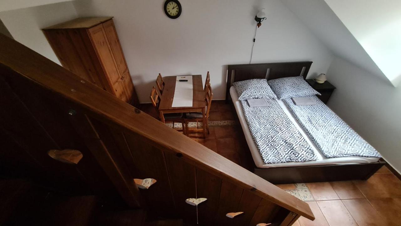 Gyulai Fuerdoe Apartman Buitenkant foto