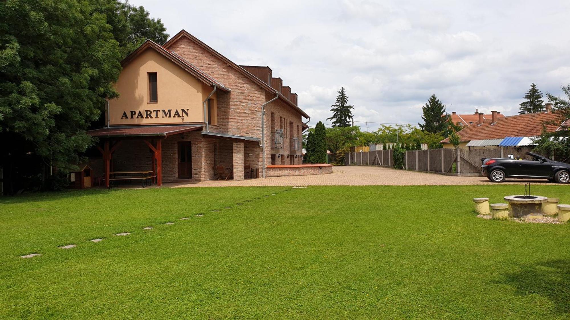 Gyulai Fuerdoe Apartman Buitenkant foto